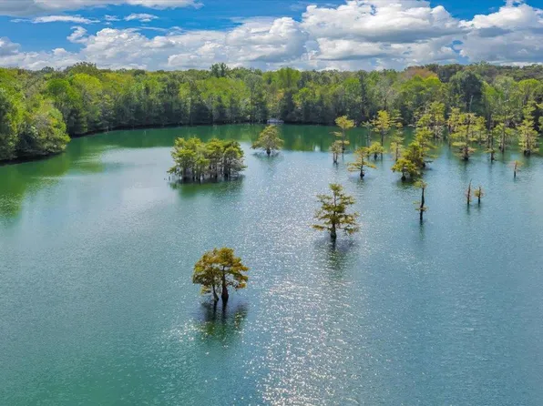 564 County Road 6330, Dayton, TX 77535