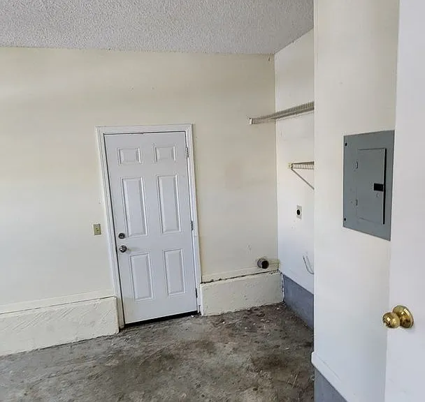 2318 Beech St — Photo 10