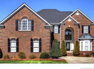201 Castles Gate Dr, Mooresville, NC 28117