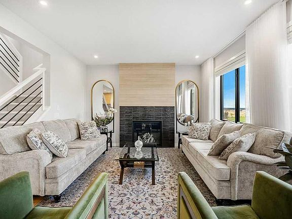 4th image of 44 W Elderberry Way