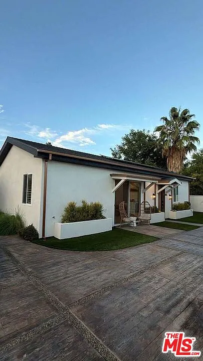 3 bed, 2.0 bath, $4,699 — Photo 2