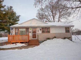 5731 Walker Ave, Loves Park, IL 61111