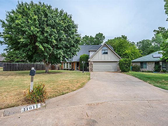 3rd image of 11017 Chancellor Ct