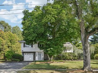 32 Augusta Dr, Wayne, NJ 07470