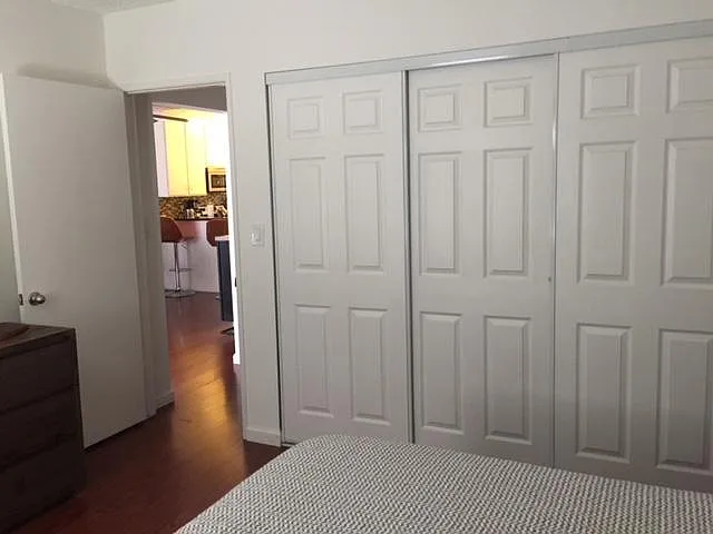 311 Montana Ave #302 — Photo 6