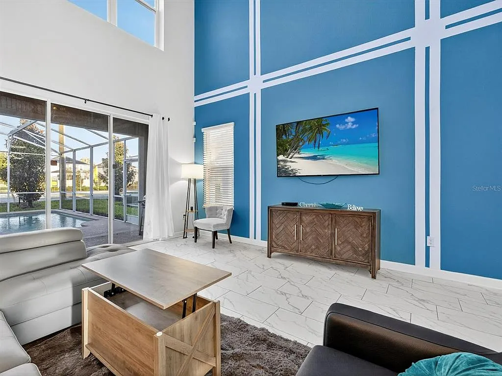 5 bed, 5.0 bath, 3081 sqft, $4,000 — Photo 4