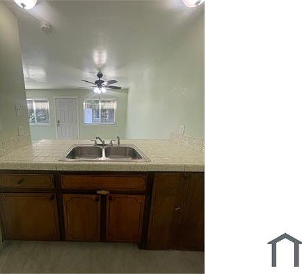 4th image of 2325 E Shaw Ave APT 101