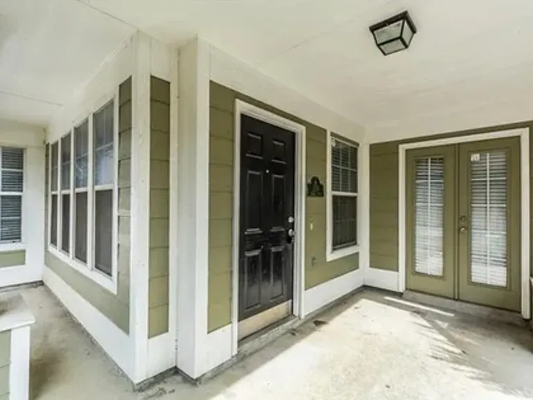1709 Azalea Dr — Photo 3