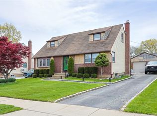 3734 Ferndale Dr, Wantagh, NY 11793