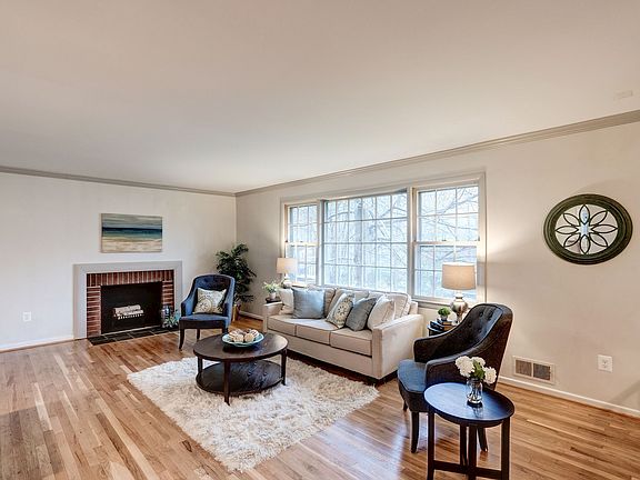 2nd image of 9305 Saint Marks Pl
