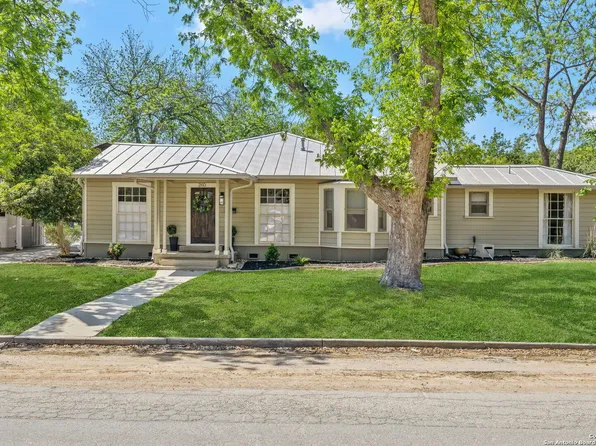 260 E Edgewood, Alamo Heights, TX 78209
