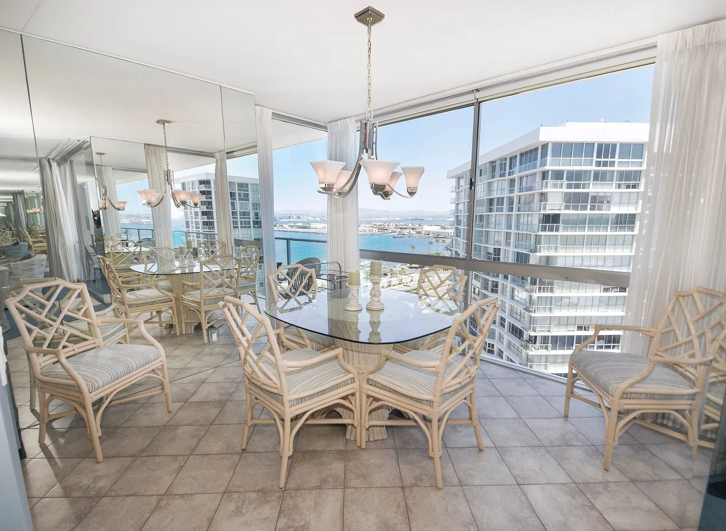 1810 Avenida Del Mundo #1209 — Photo 4