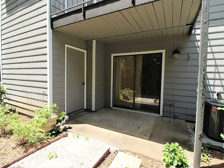 2900 Heathstead Pl #I — Photo 22