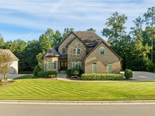 1233 Falls Crest Dr, Auburn, AL 36830