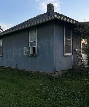 2nd image of 504 Kentucky St
