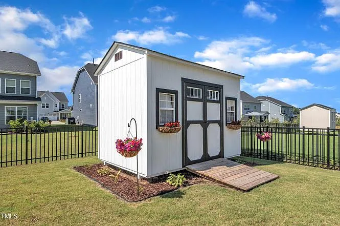 1526 Cloverfield Ct — Photo 63