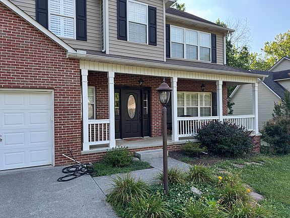 2nd image of 1852 Pinestraw Ln