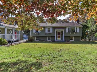 51 Spur Ln, Marstons Mills, MA 02648