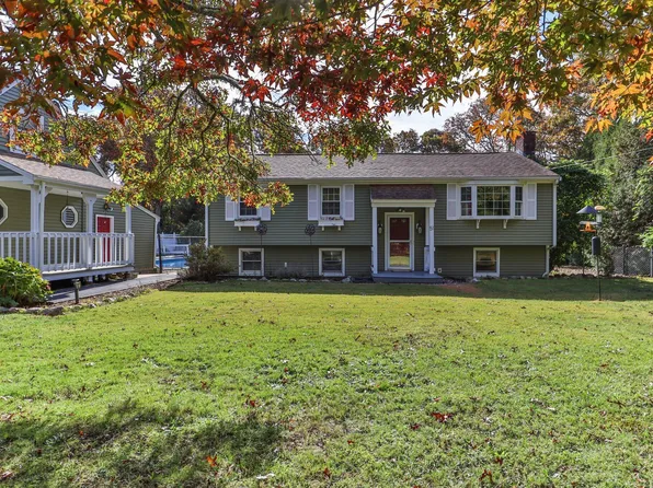 51 Spur Lane, Marstons Mills, MA 02648