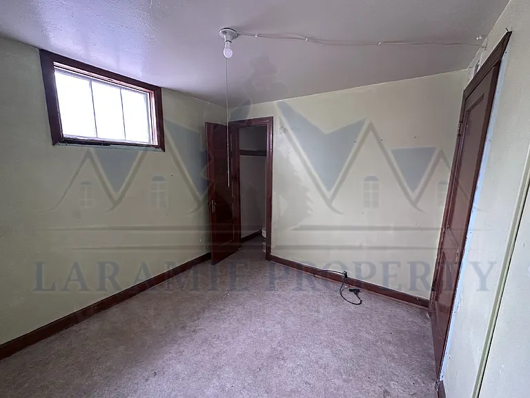 918 E Gibbon St — Photo 7