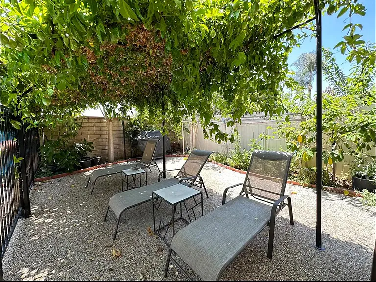 11496 Bridgeway Dr — Photo 44