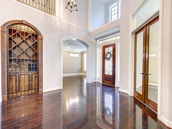 5th image of 4711 Derbywood Glen Ln