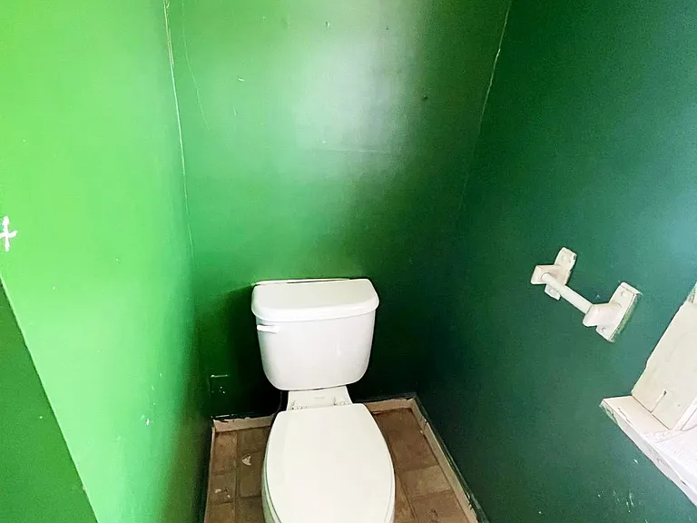 181 McLean St #2 — Photo 7