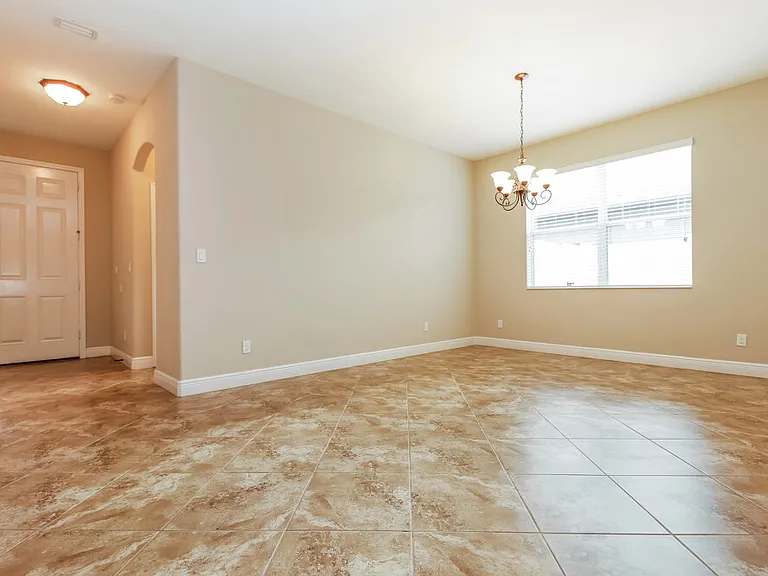 12307 Cricklewood Dr — Photo 5