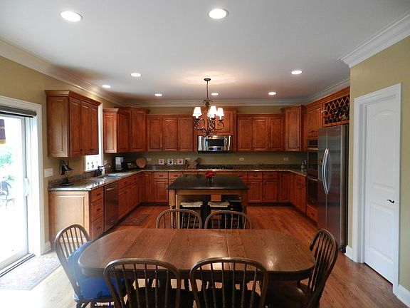 Eat in kitchen