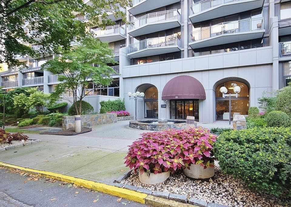 1st image of 15 Stewart Place #6B