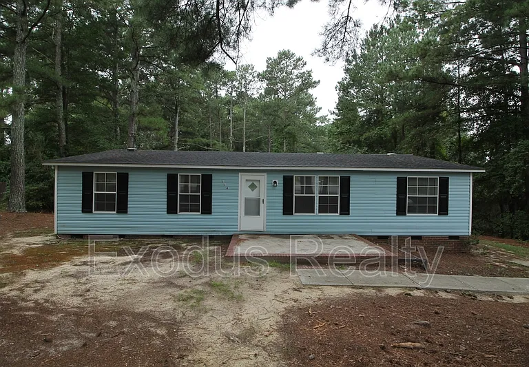118 Sean Ln — Photo 1