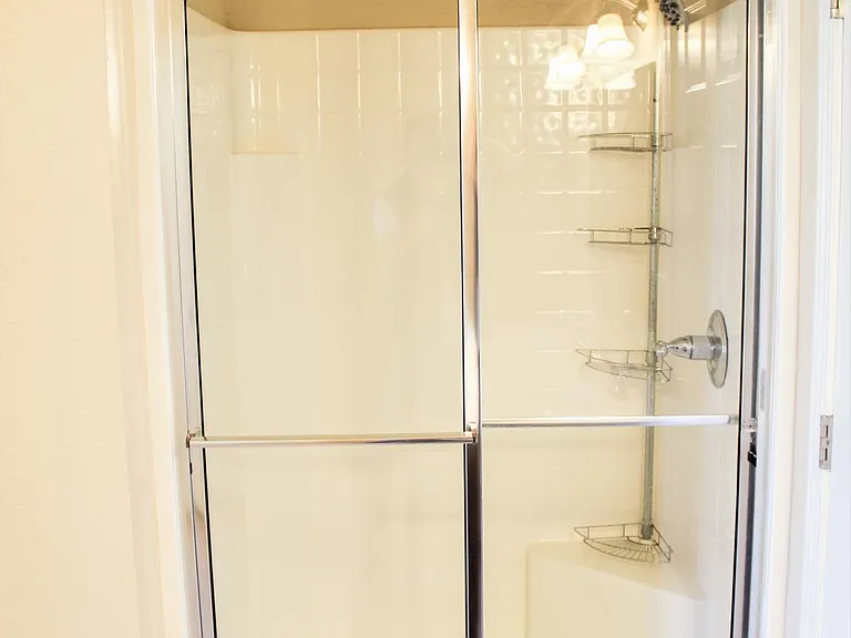 3328 E Fairmont St — Photo 11