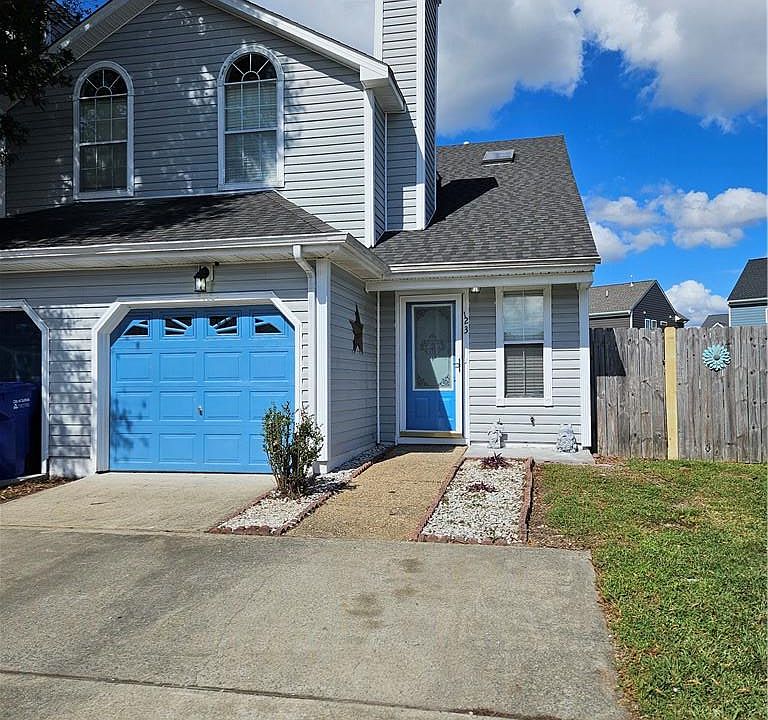 1st image of 123 Squire Reach #123
