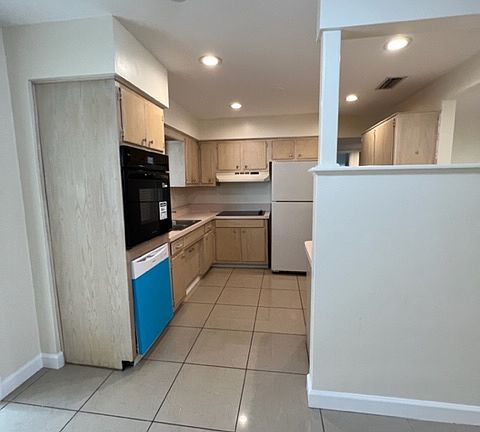 5th image of 1468 Fairfield Dr