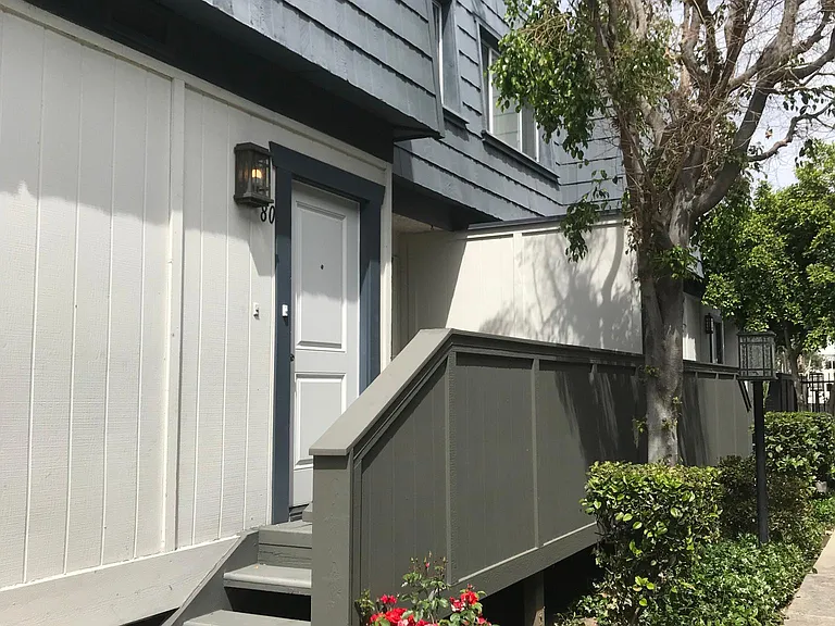 18550 Hatteras St — Photo 20