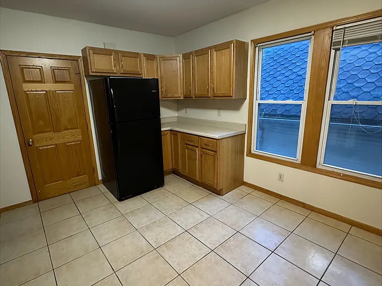 2622 N Newhall St #A — Photo 5