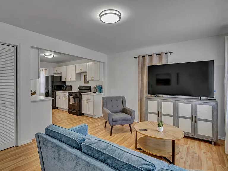 McCormick St — Photo 1