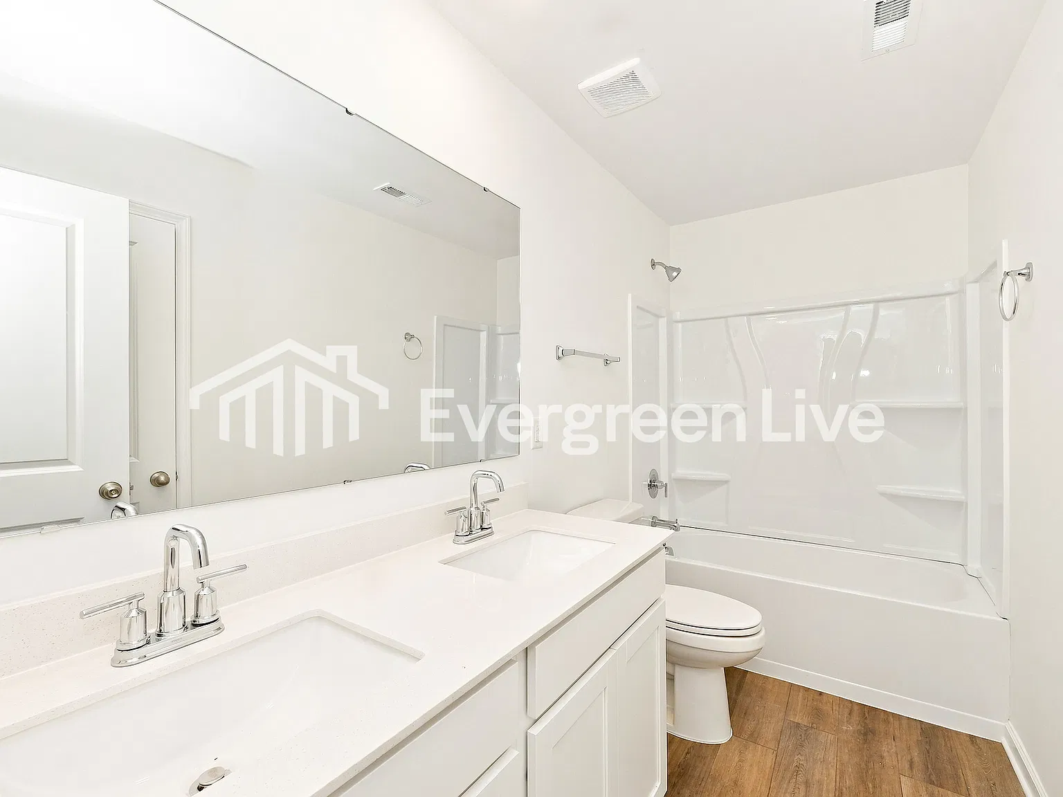 5 bed, 3.0 bath, 2578 sqft, $2,110 — Photo 4