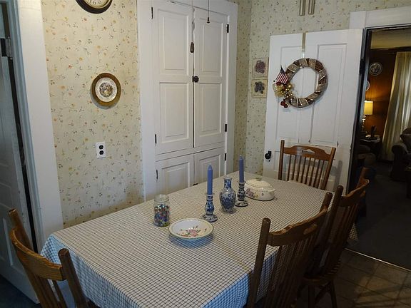 5th image of 100 N Grant St
