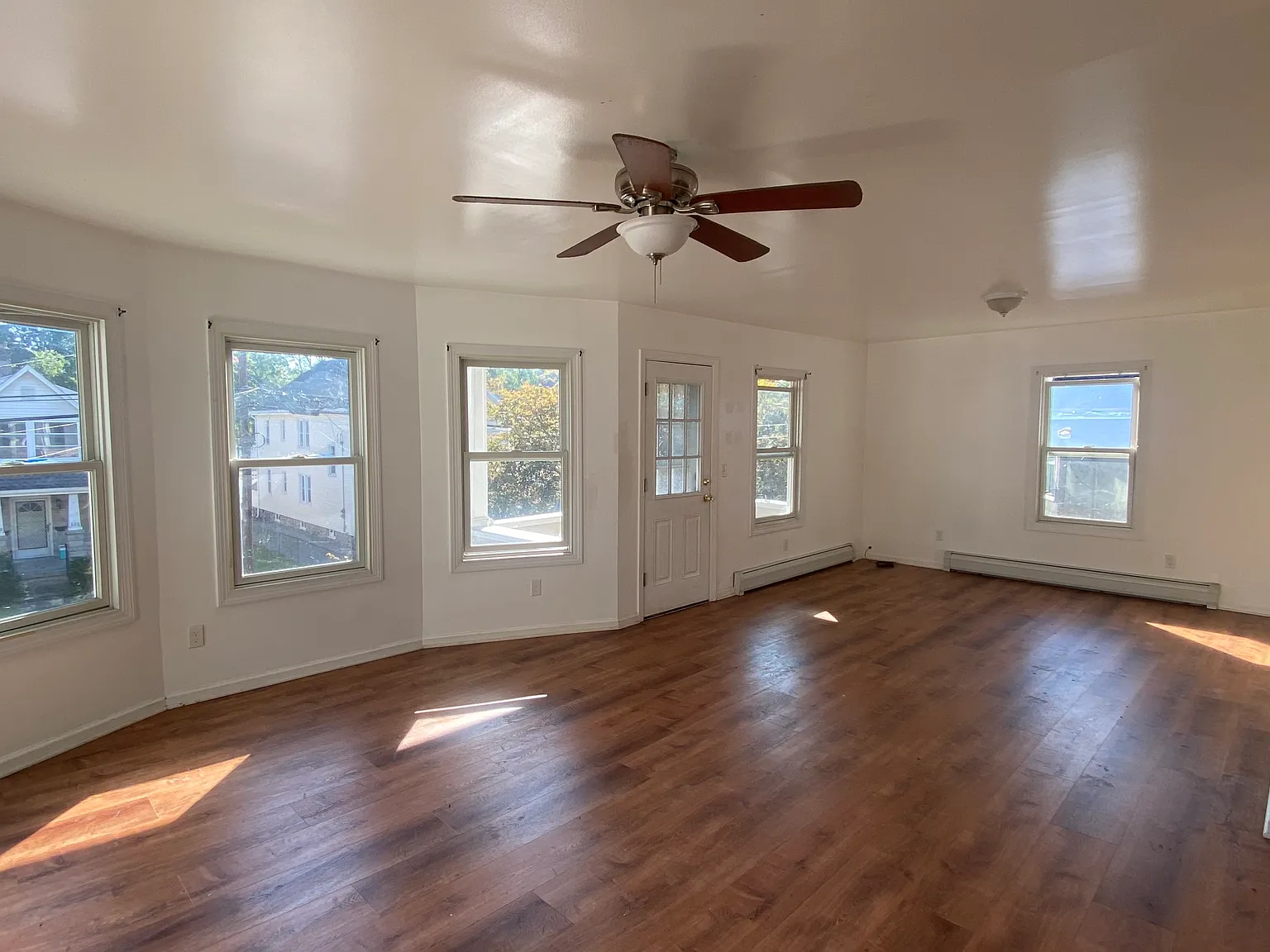 2 bed, 1188 sqft, $1,700 — Photo 3