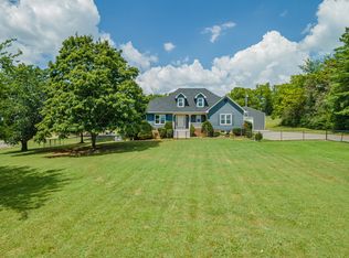 1056 S Cross Bridges Rd, Mount Pleasant, TN 38474