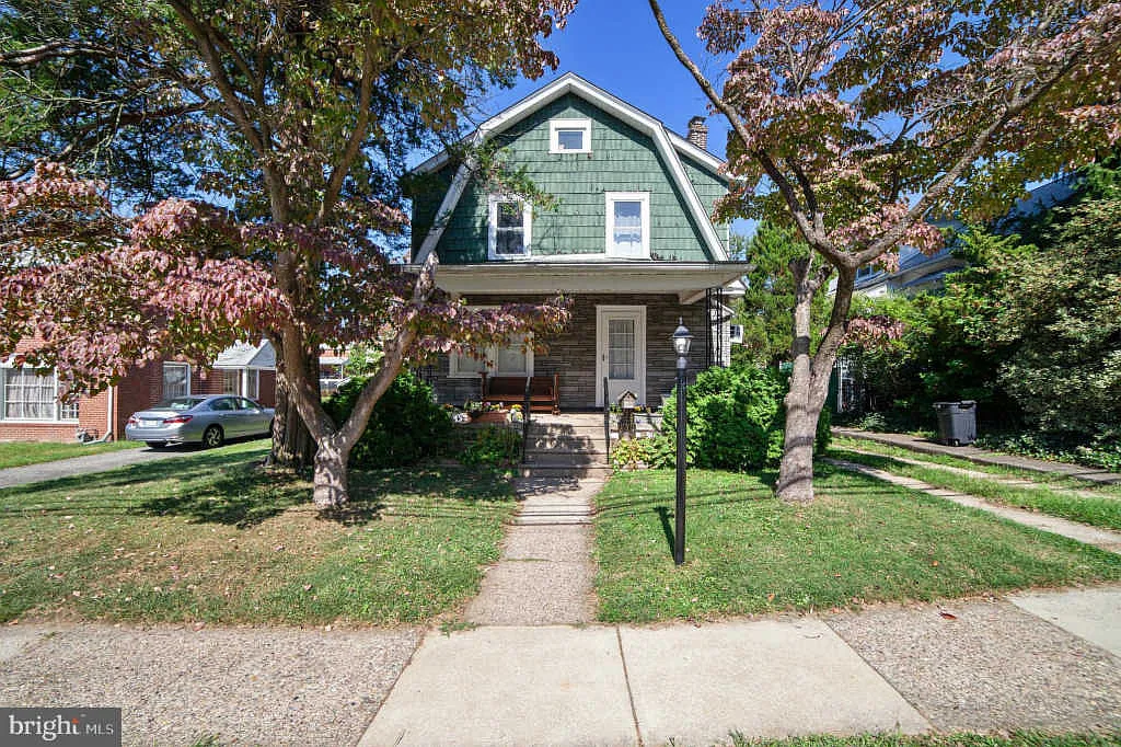 226 Windsor Ave photo 1
