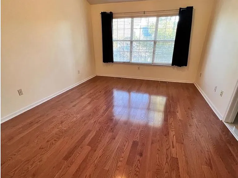 3303 Sterling Rd — Photo 10