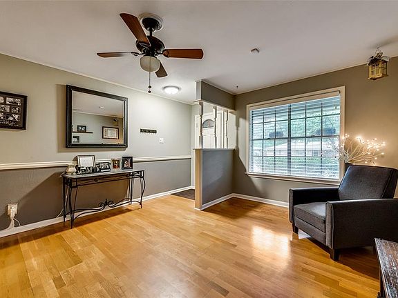 4th image of 528 Oakridge Dr