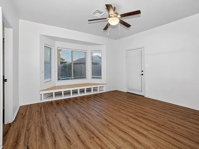 2523 S 41st Ave — Photo 15