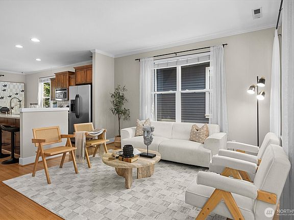 5th image of 4148 29th Avenue S