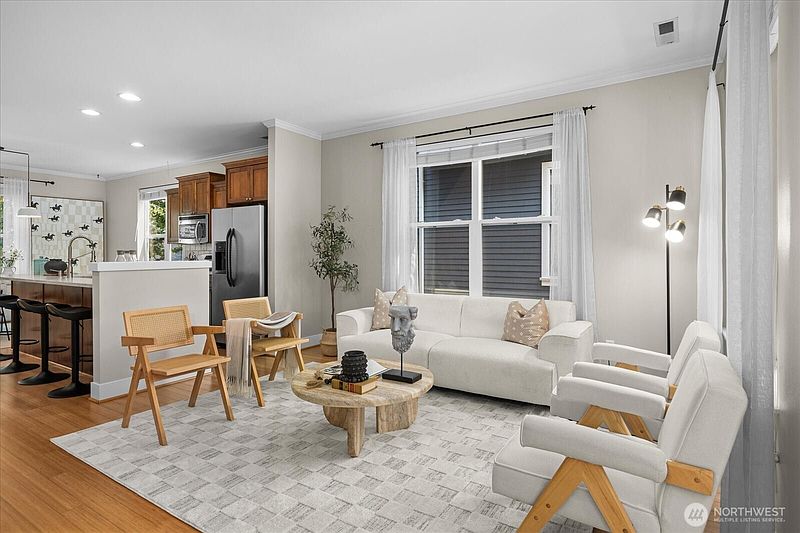 5th image of 4148 29th Avenue S