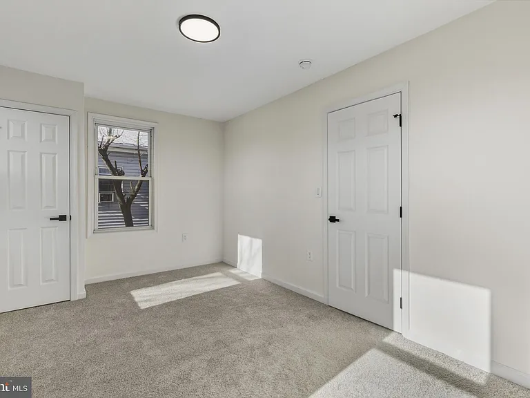 507 Washburn Ave — Photo 18