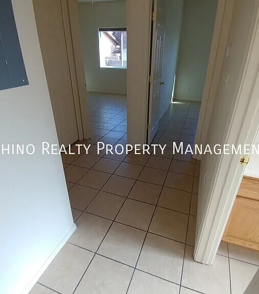 623 Madison St NE #C — Photo 12