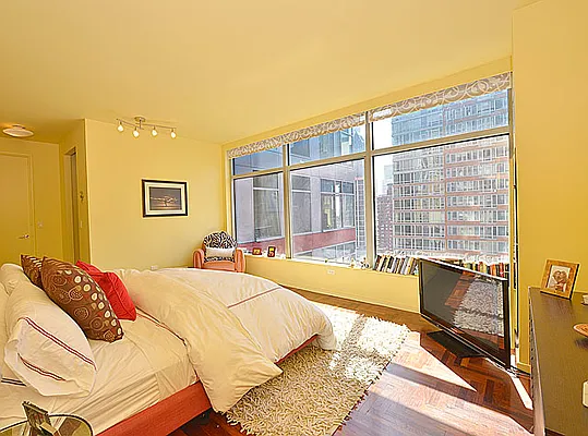 Sold by Trump International Realty | media 3